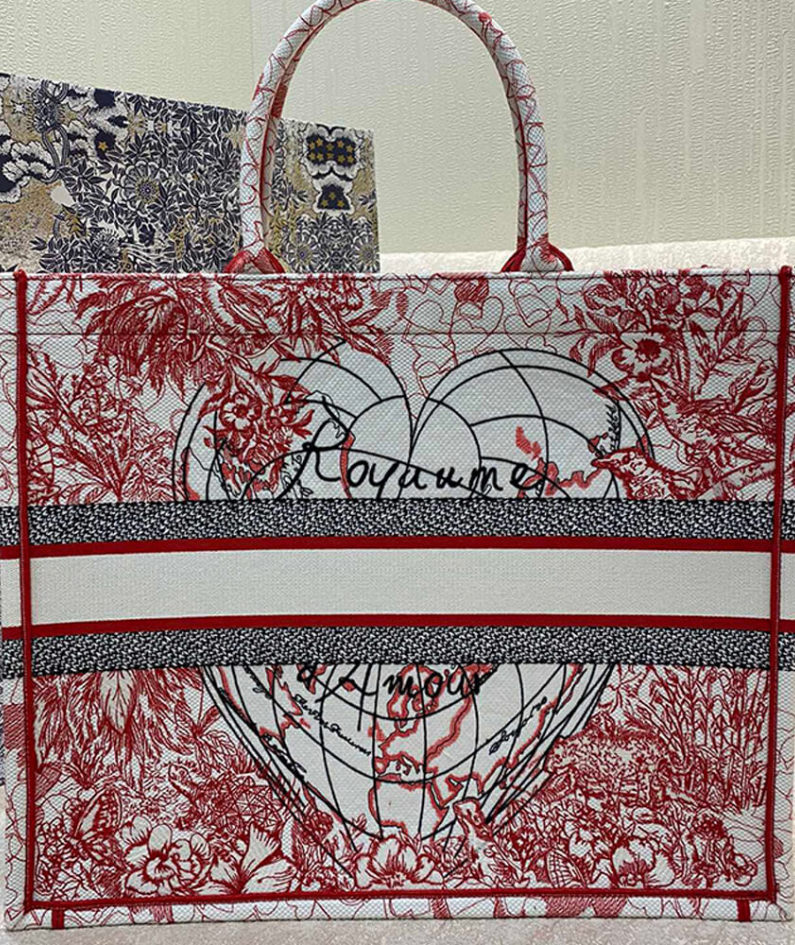 DIORAMOUR DIOR BOOK TOTE