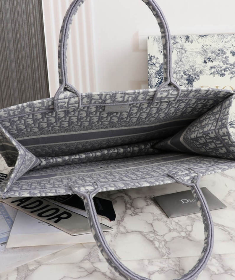 LARGE DIOR BOOK TOTE