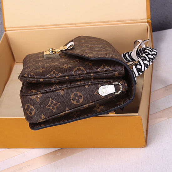 LV Pochette Metis Handbag LV Pochette Metis Handbag