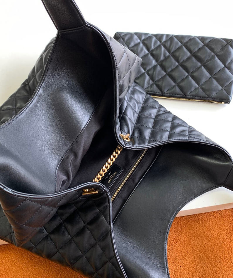 ICARE MAXI SHOPPING BAG IN QUILTED LAMBSKIN
