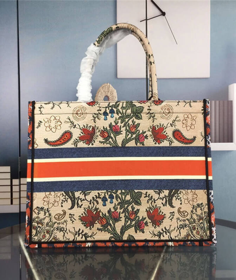 DIOR BOOK TOTE light bag