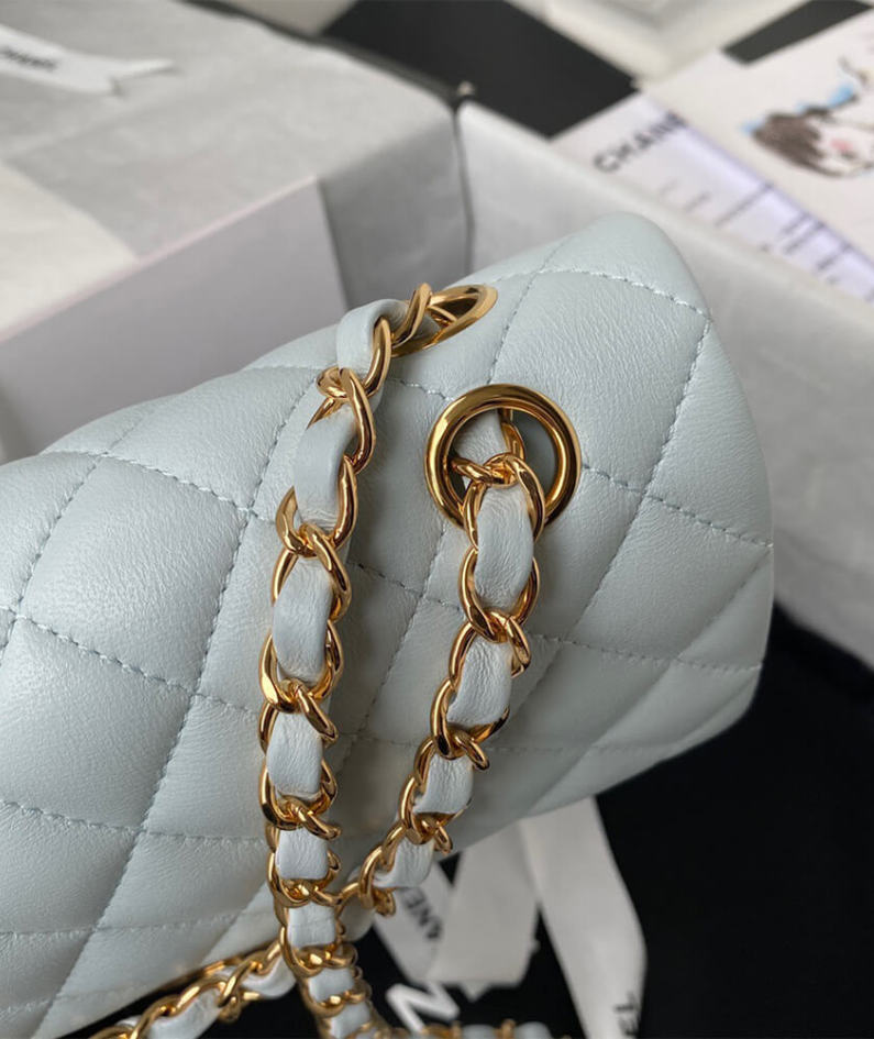 SMALL CLASSIC HANDBAG