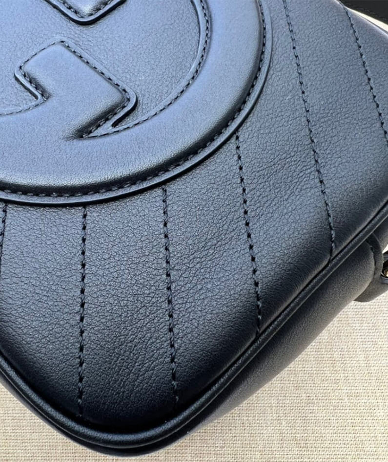 Gucci Blondie small shoulder bag
