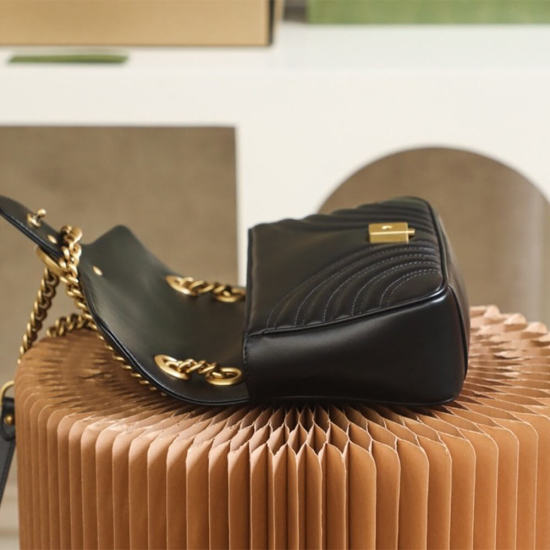 GG Marmont small shoulder bag