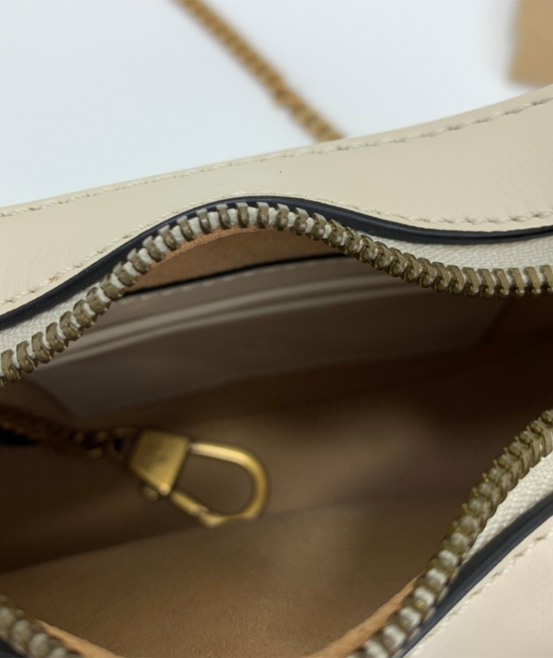 GG Marmont half-moon-shaped mini bag