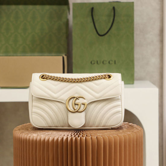 GG Marmont small matelasse shoulder bag GG Marmont small matelasse shoulder bag
