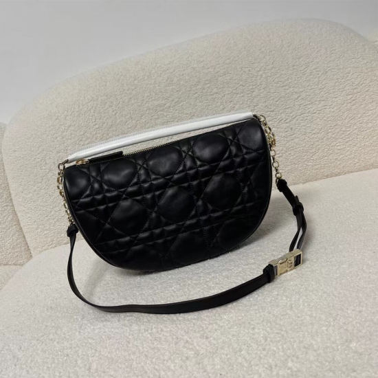 MEDIUM DIOR VIBE HOBO BAG