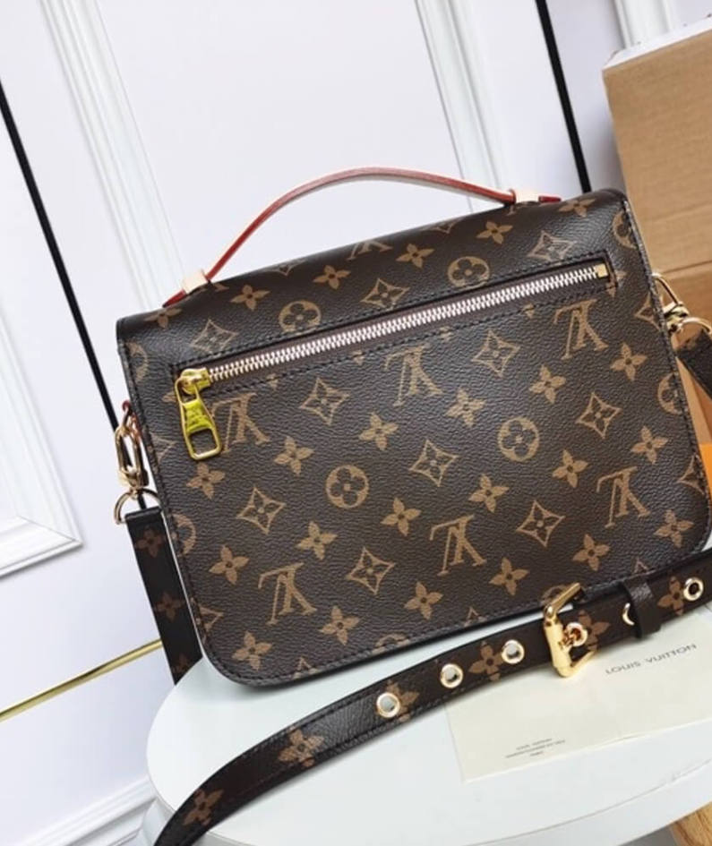 Louis Vuitton POCHETTE METIS