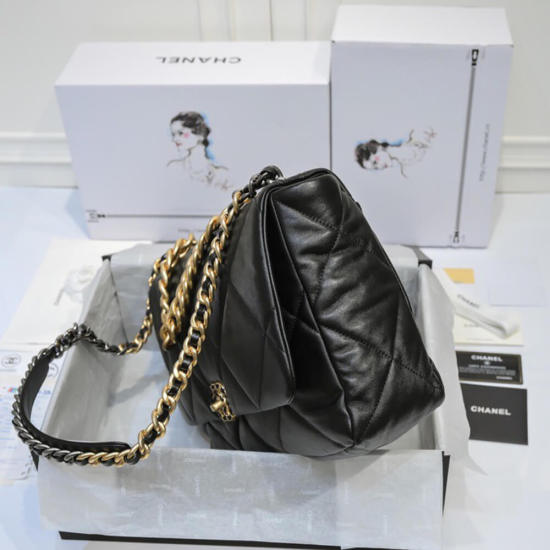 CHANEL 19 MAXI HANDBAG CHANEL 19 MAXI HANDBAG
