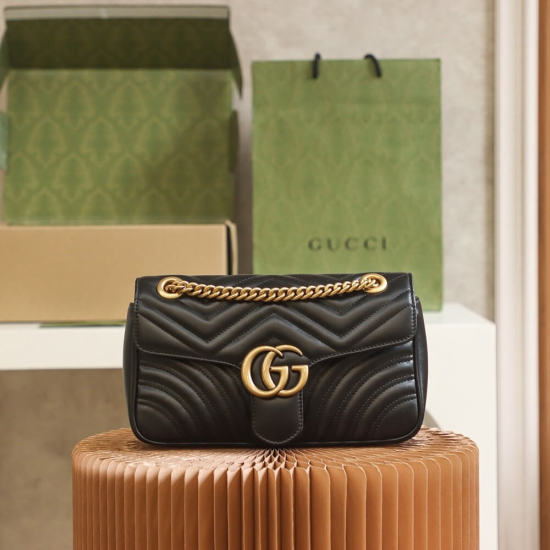 GG Marmont small shoulder bag