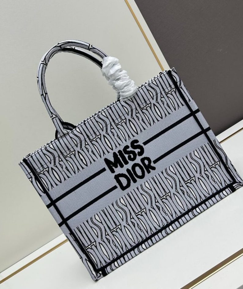 Medium Dior Book Tote