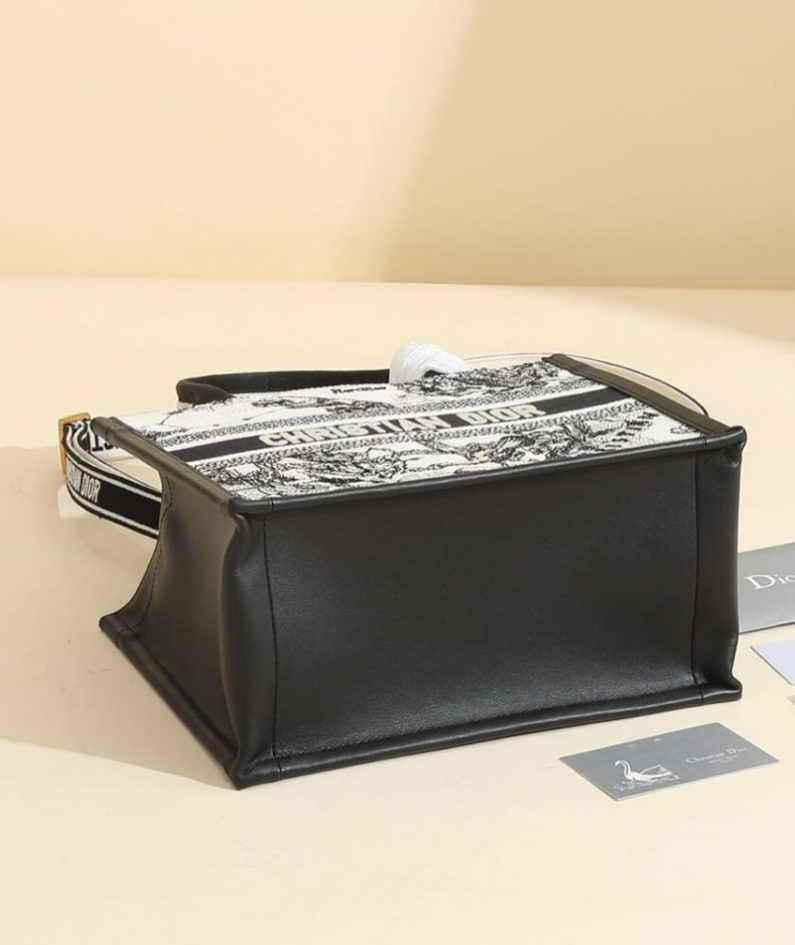 Medium Dior Book Tote