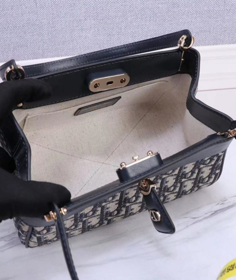 MEDIUM DIOR KEY BAG
