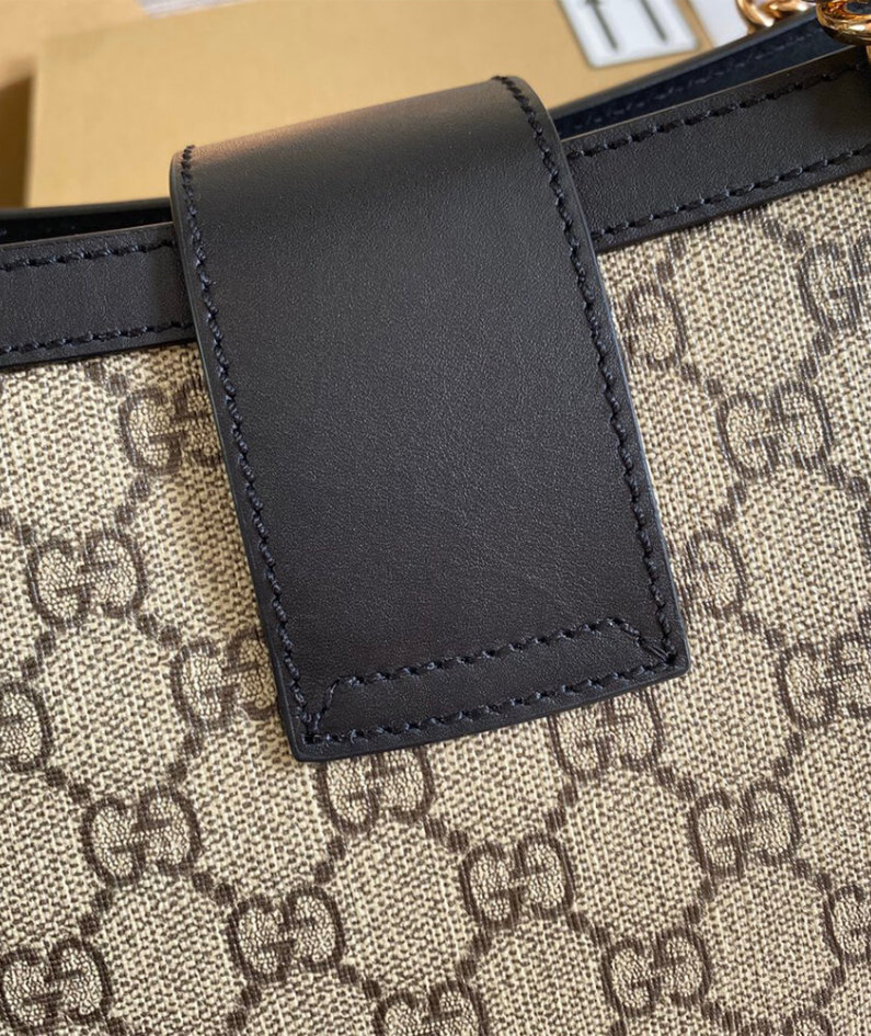 Padlock medium GG shoulder bag