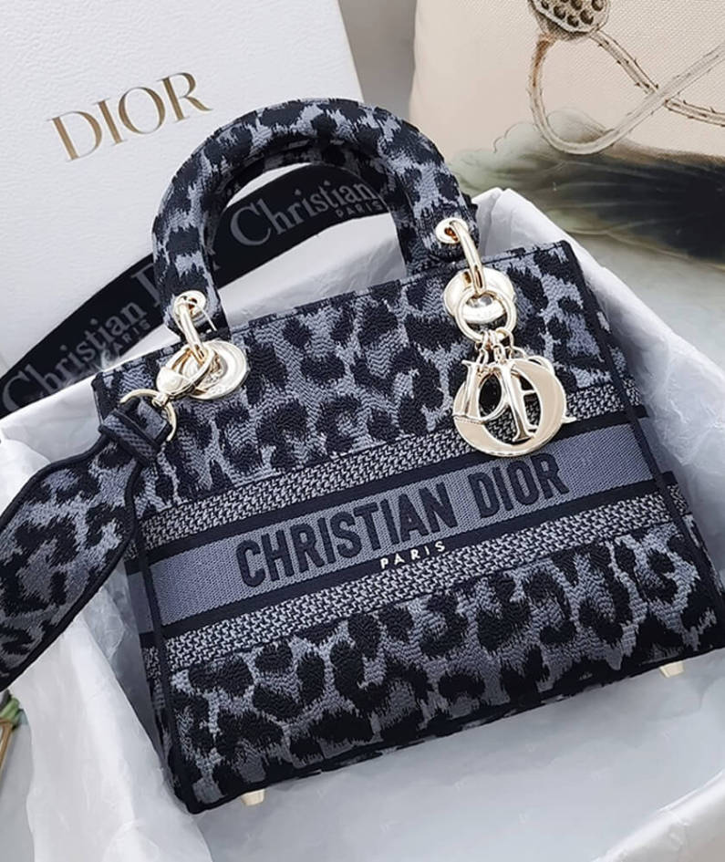 DIOR MEDIUM LADY D-LITE BAG