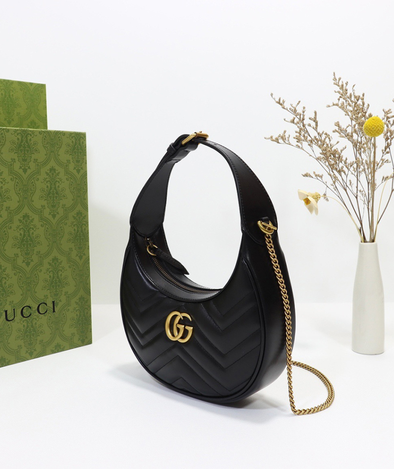 GG Marmont half-moon-shaped mini bag