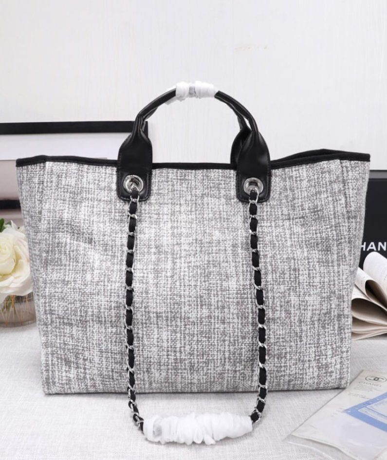 CHANEL Woven Straw Raffia Striped Medium Deauville Tote CHANEL Woven Straw Raffia Striped Medium Deauville Tote