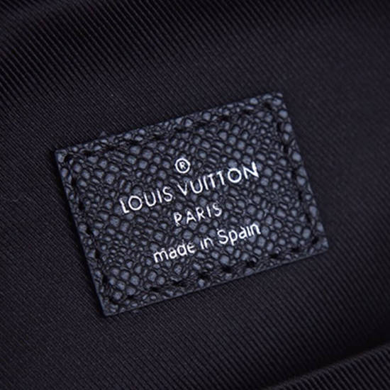 LV OUTDOOR SLINGBAG