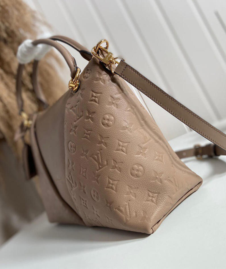 LV TOTE MM HANDBAG
