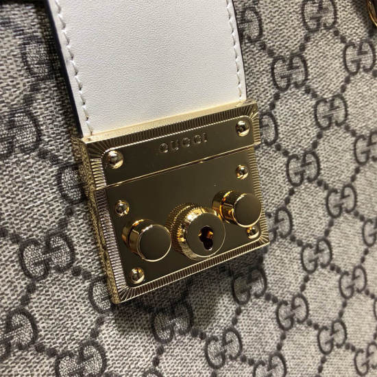 Padlock medium GG shoulder bag Padlock medium GG shoulder bag