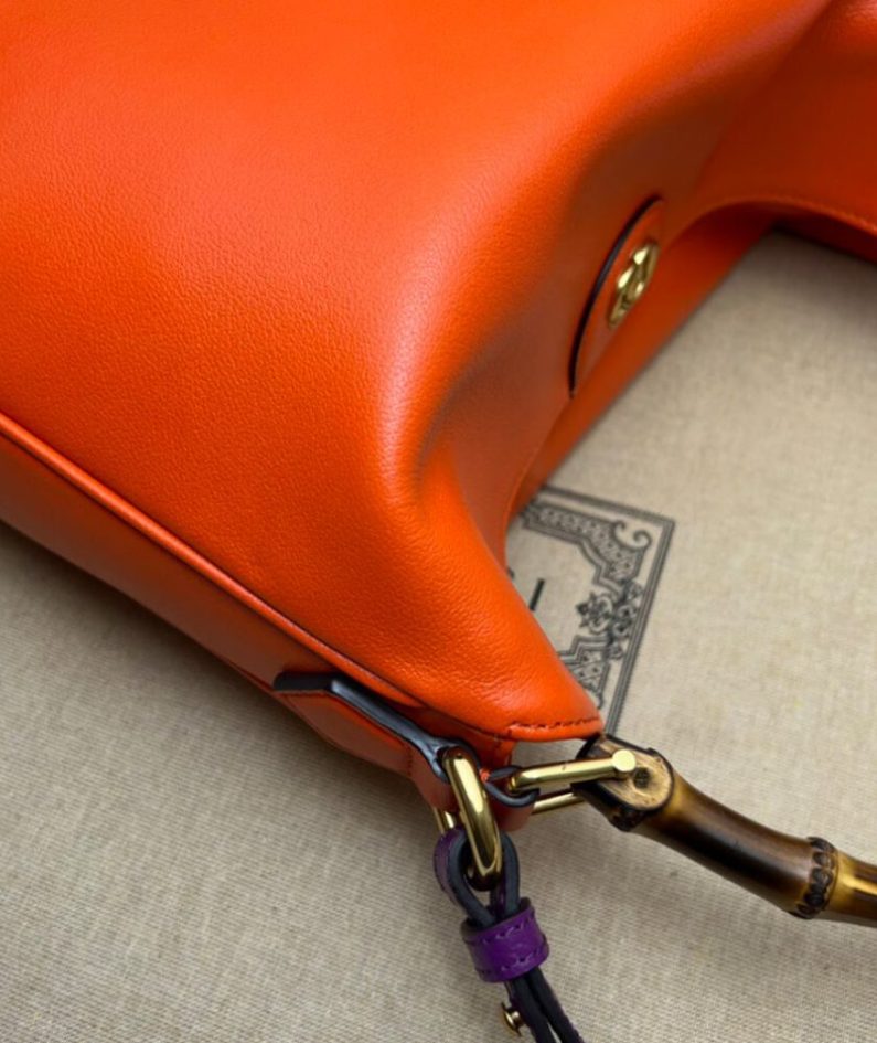GUCCI DIANA MEDIUM SHOULDER BAG