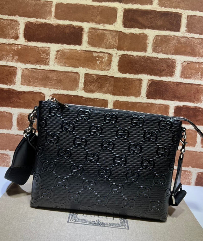 GG embossed medium messenger bag