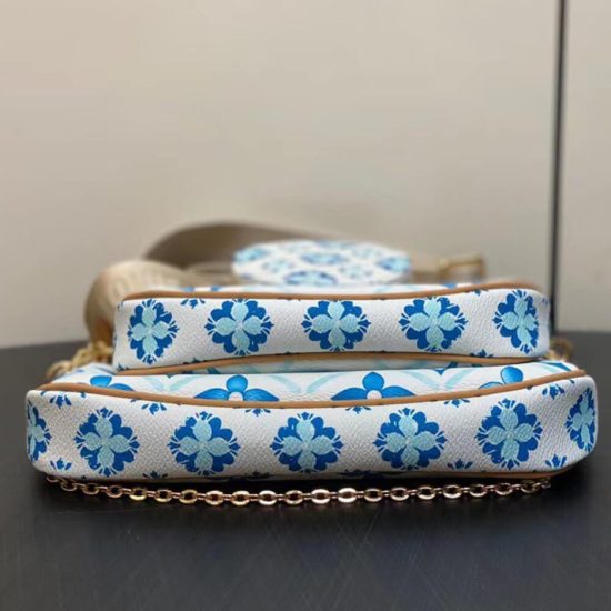 LV Multi Pochette Accessoires LV Multi Pochette Accessoires