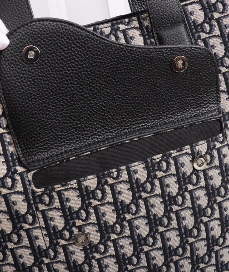 SADDLE TOTE BAG WITH SHOULDER STRAP