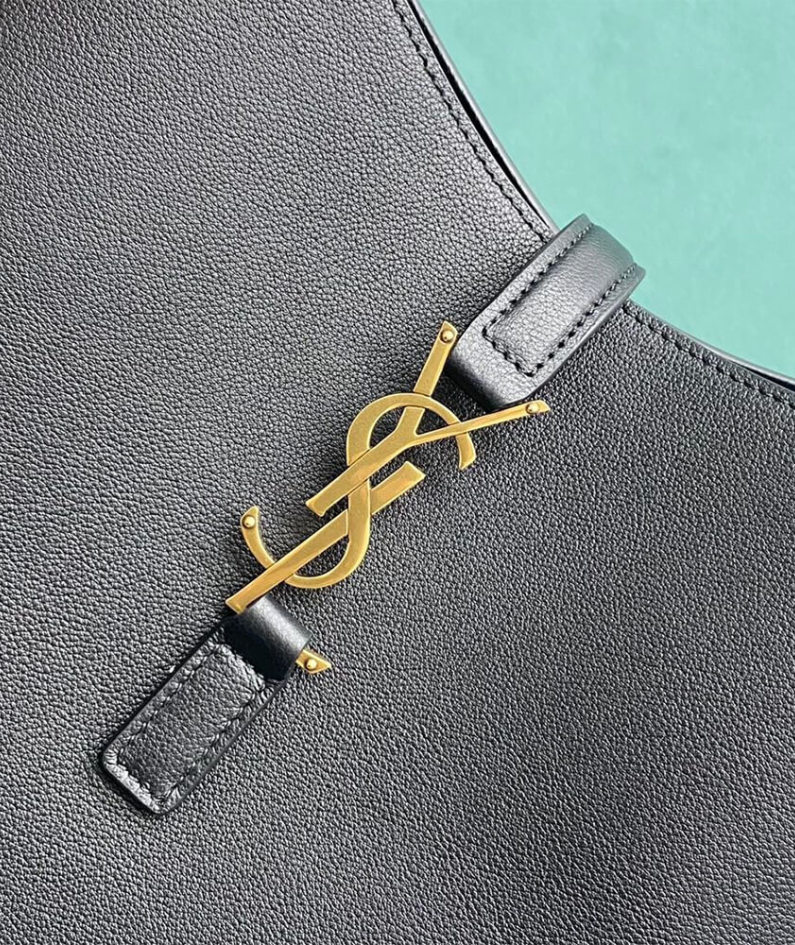 LE 5 à 7 SOFT SMALL IN SMOOTH LEATHER