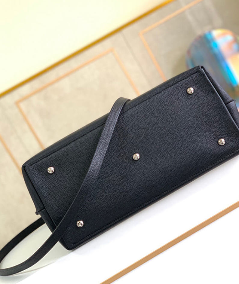 Louis Vuitton LOCKME DAY TOTE BAG