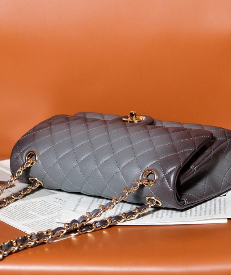 CHANEL CLASSIC 11.12 HANDBAG(high-end grade)