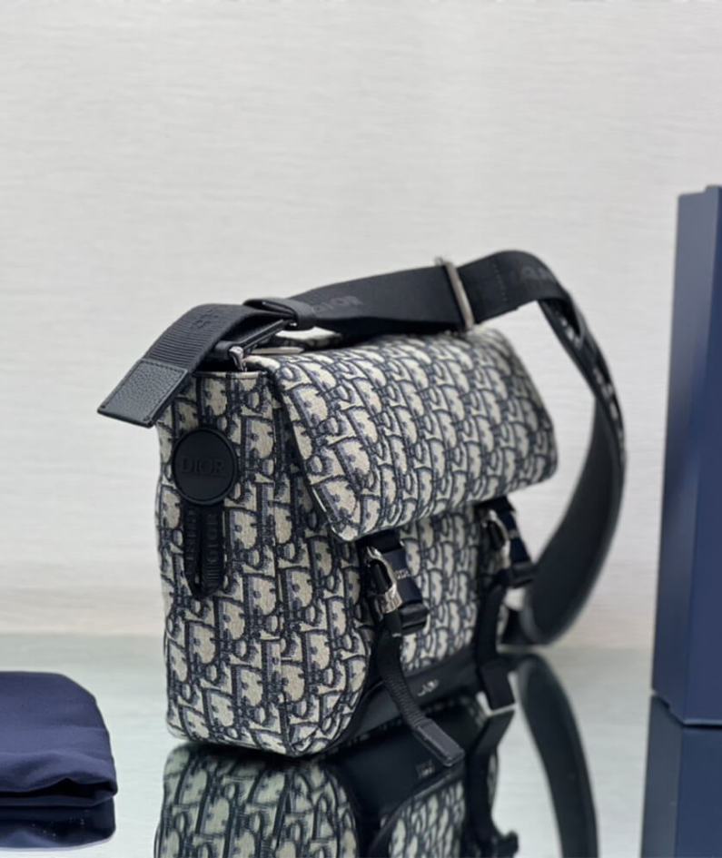 DIOR EXPLORER MESSENGER BAG