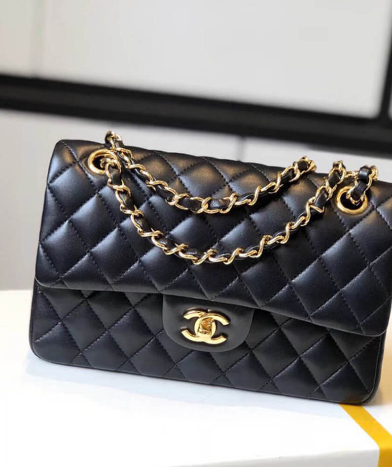 Chanel SMALL CLASSIC HANDBAG