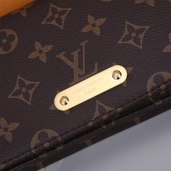 LV Wallet On Chain Lily LV Wallet On Chain Lily