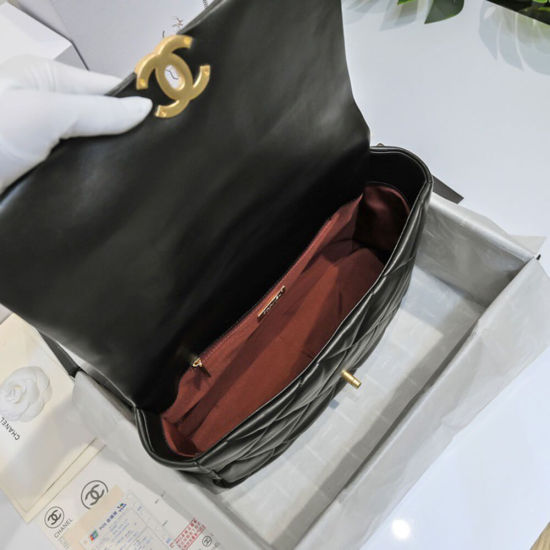 CHANEL 19 MAXI HANDBAG CHANEL 19 MAXI HANDBAG