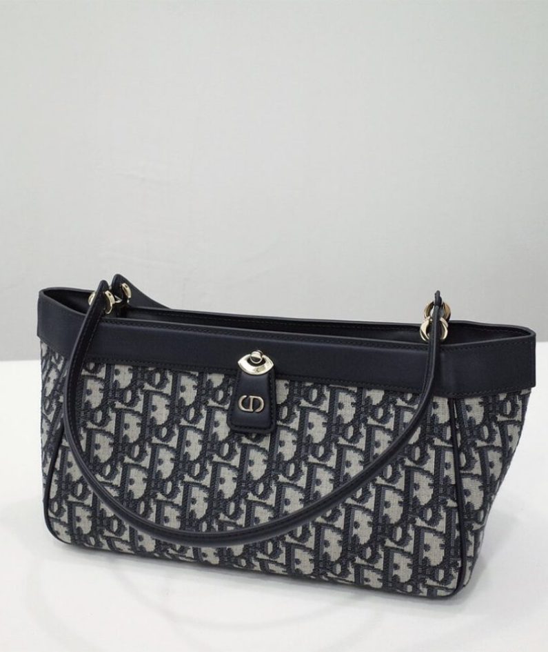 MEDIUM DIOR KEY BAG