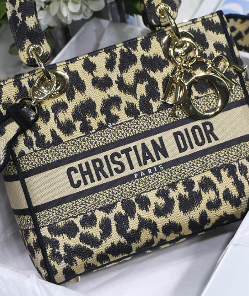 DIOR MEDIUM LADY D-LITE BAG