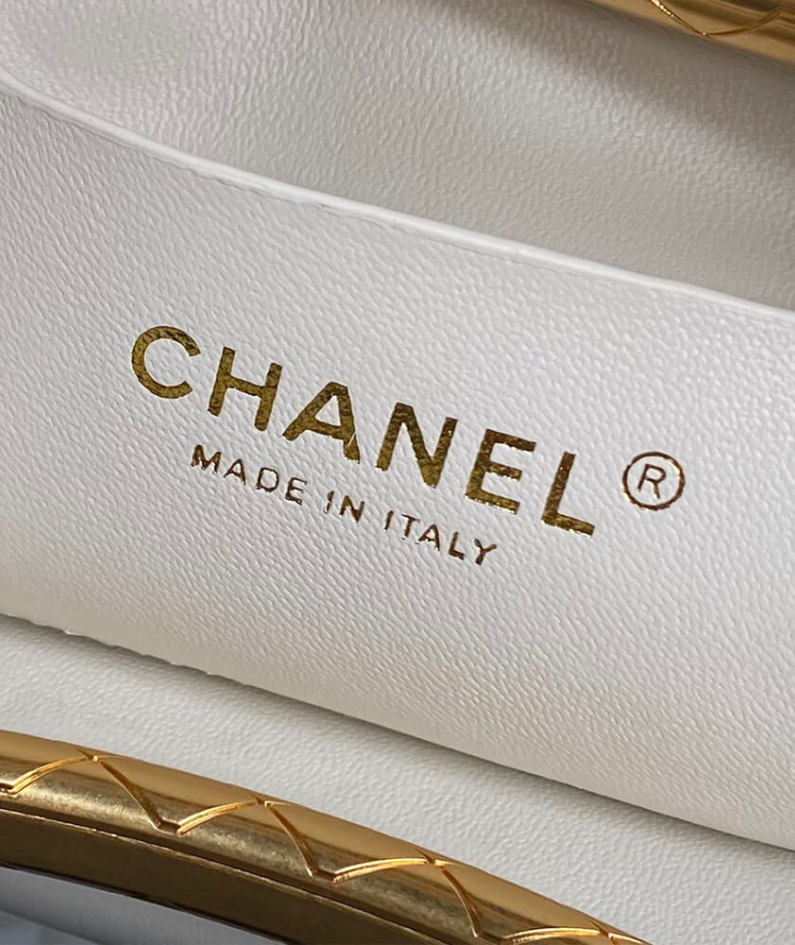 CHANEL Clutch