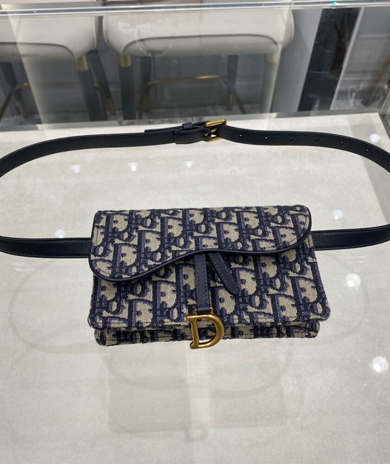 SADDLE BELT POUCH