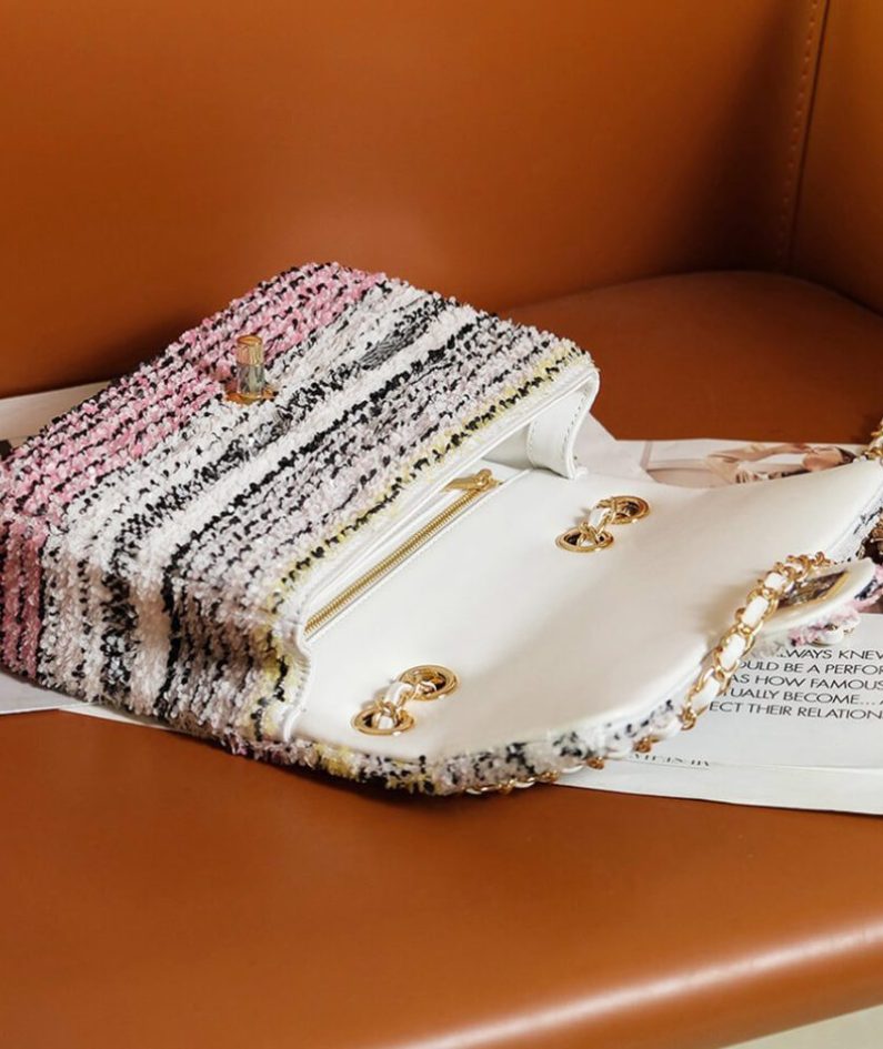 CHANEL SMALL FLAP BAG