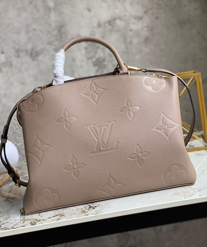 Louis Vuitton GRAND PALAIS