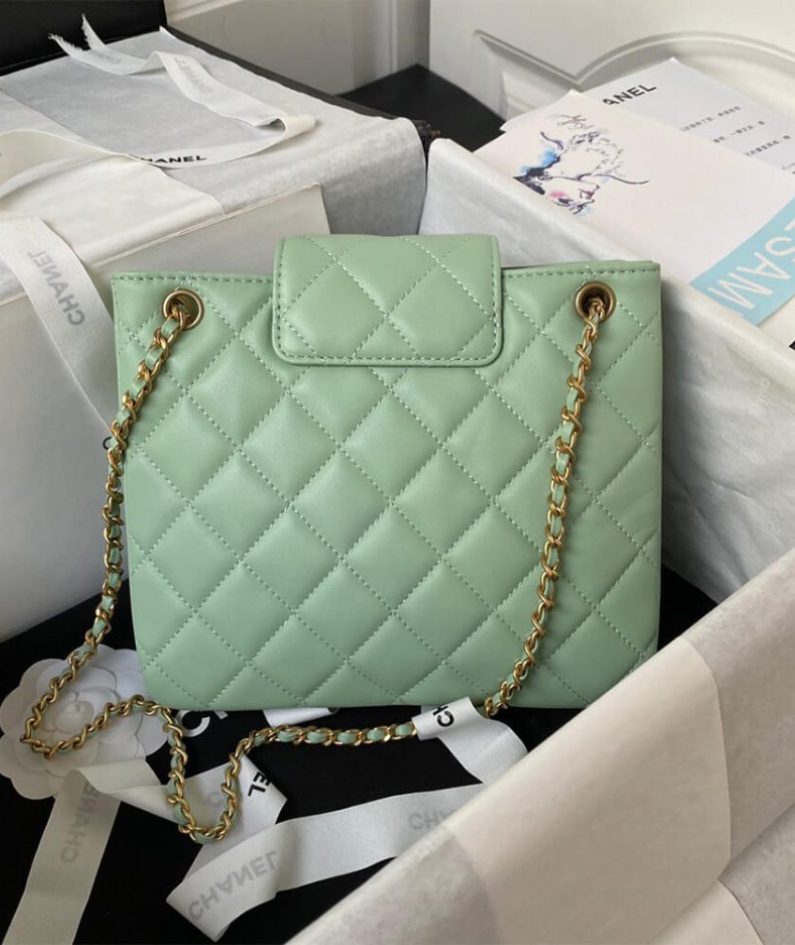 CHANEL 24C