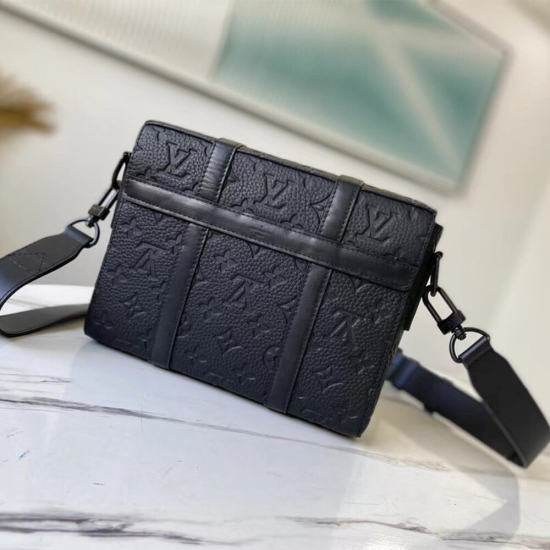 TRUNK MESSENGER