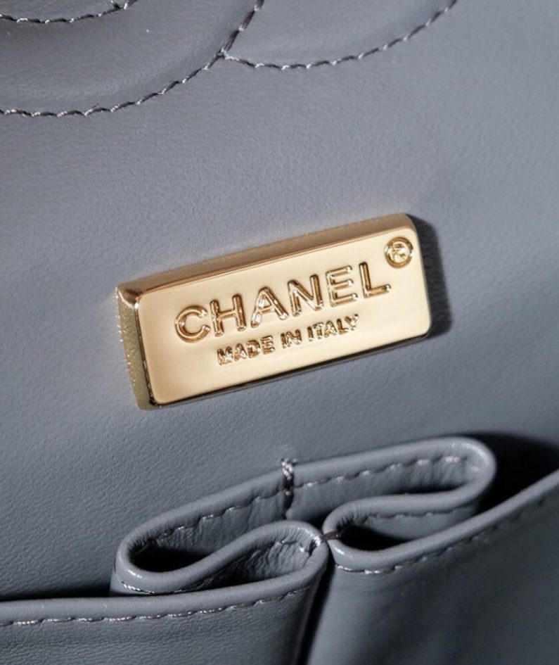 CHANEL CLASSIC 11.12 HANDBAG(high-end grade)
