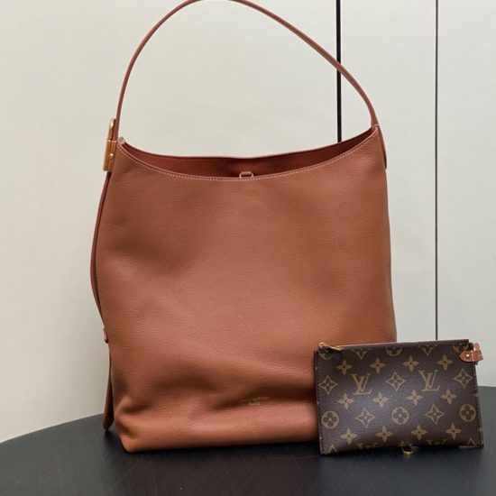 LV Low Key Hobo MM LV Low Key Hobo MM