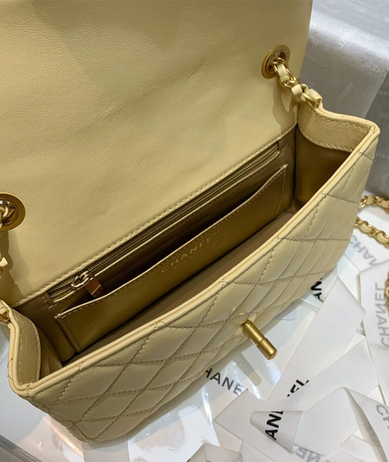 CHANEL Classic Flap Shoulder Bag
