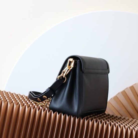 LV Dauphine Soft MM LV Dauphine Soft MM