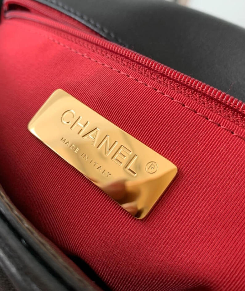 CHANEL 19 Large Handbag