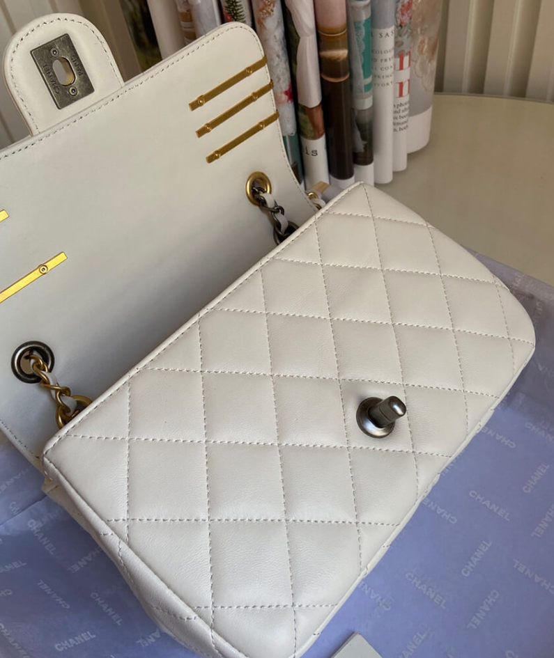 SMALL FLAP BAG