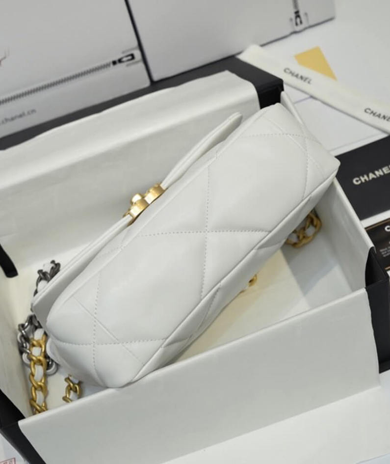 CHANEL 19 HANDBAG